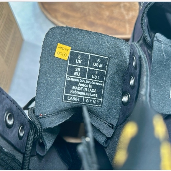 EUC Dr. Martens “Jadon III” W size 7 boot (#3143057) - Picture 3 of 10